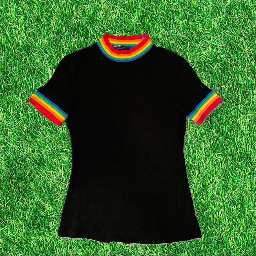 multicolored shirt